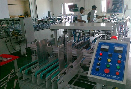 全自動粘盒機